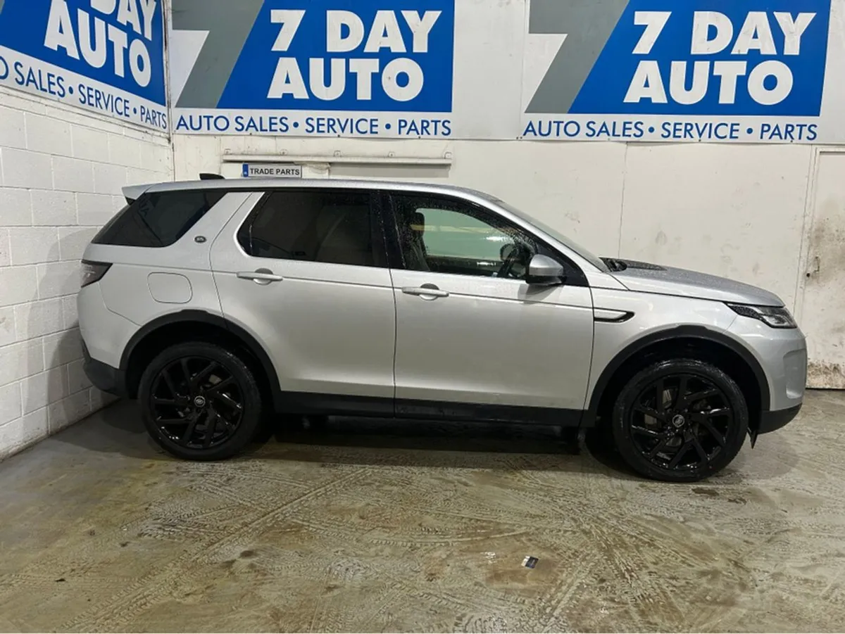 Land Rover Discovery Sport 7 Seater Auto 2.0 D4E - Image 3