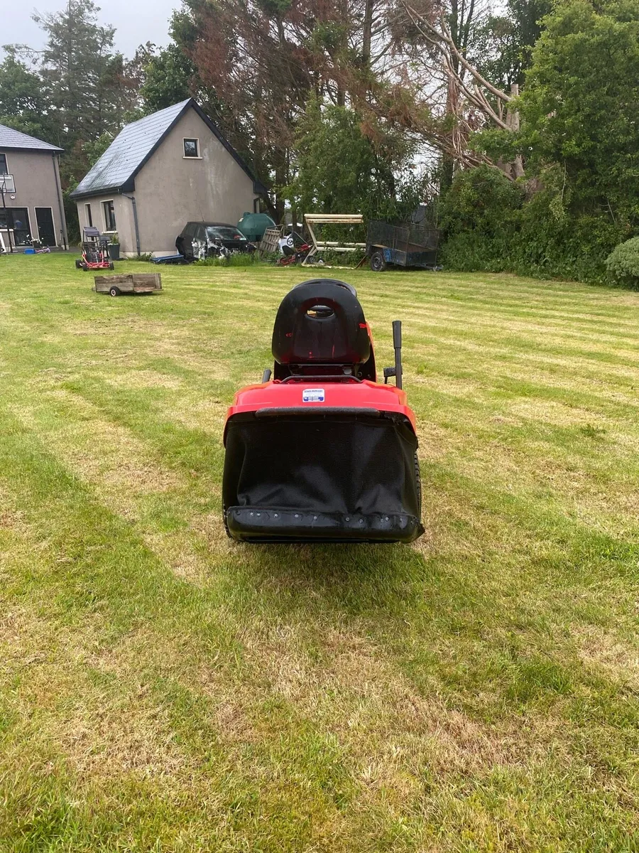 Castel ride on lawnmower - Image 3