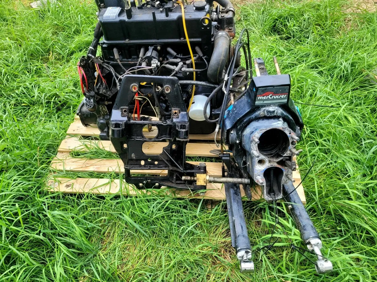 Mercruiser 3liter engine - Image 1