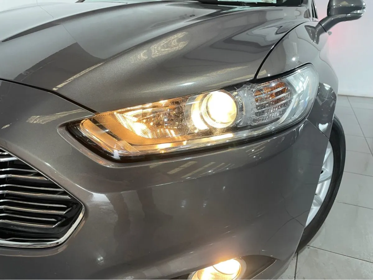 Ford Mondeo 2.0 Tdci Zetec ECO S/S 150PS 5DR - Image 2