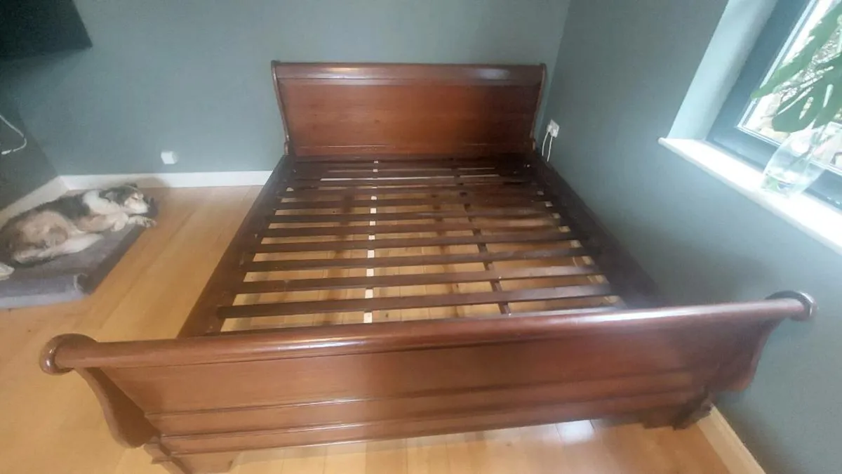 6 foot solid wood beds - Image 1