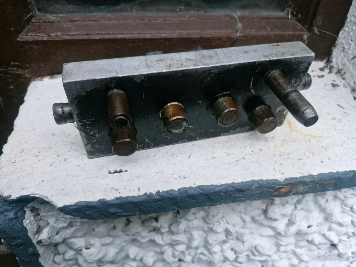 Quicke loader quick release - Image 1
