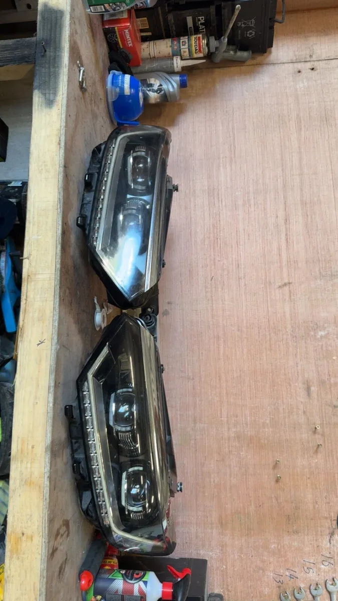 R-line Passat lights - Image 2