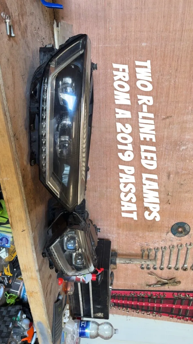 R-line Passat lights - Image 4