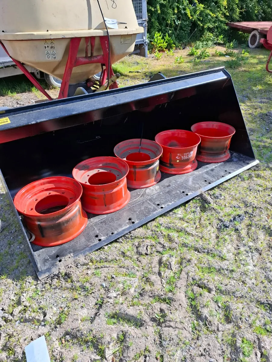 Strickland 90" Loading Bucket - Image 3