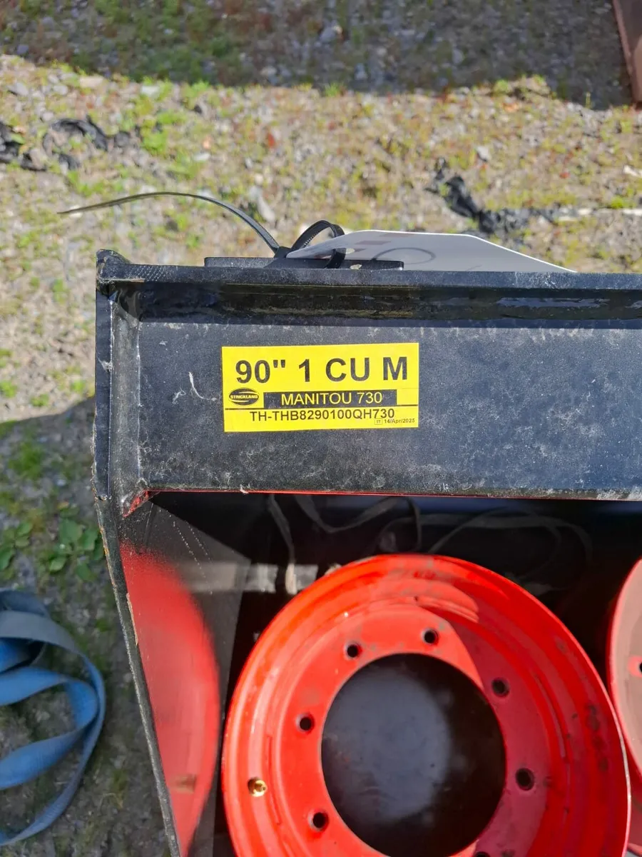 Strickland 90" Loading Bucket - Image 4