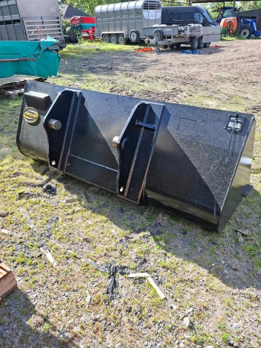 Strickland 90" Loading Bucket - Image 2