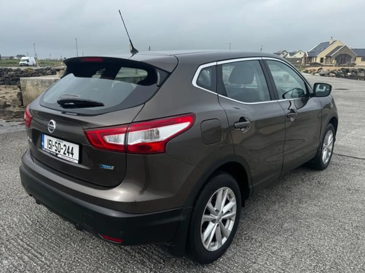 Nissan QASHQAI 1.5 DSL SV Safety PK 4DR - Image 3