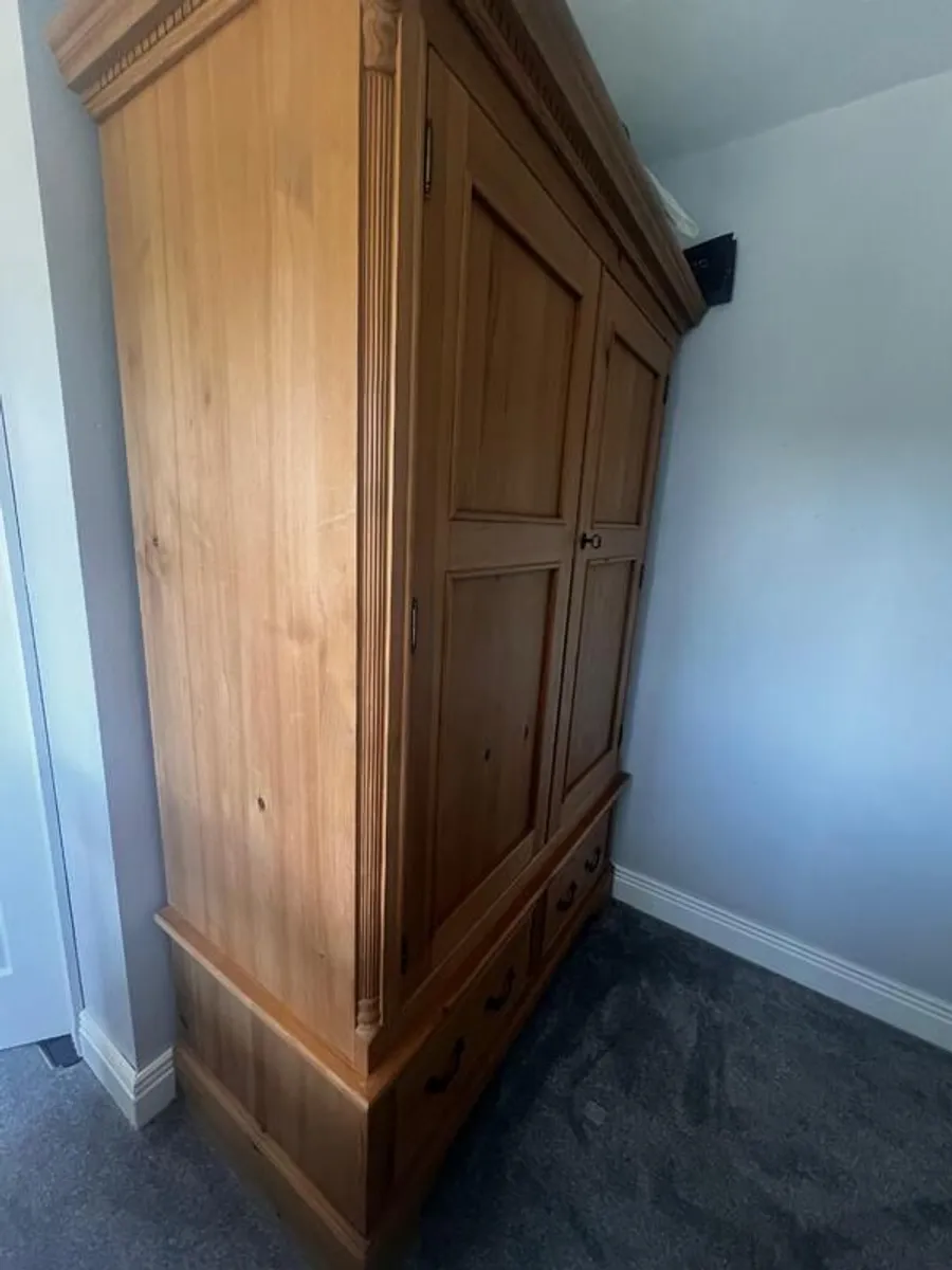 Wardrobe - Image 2