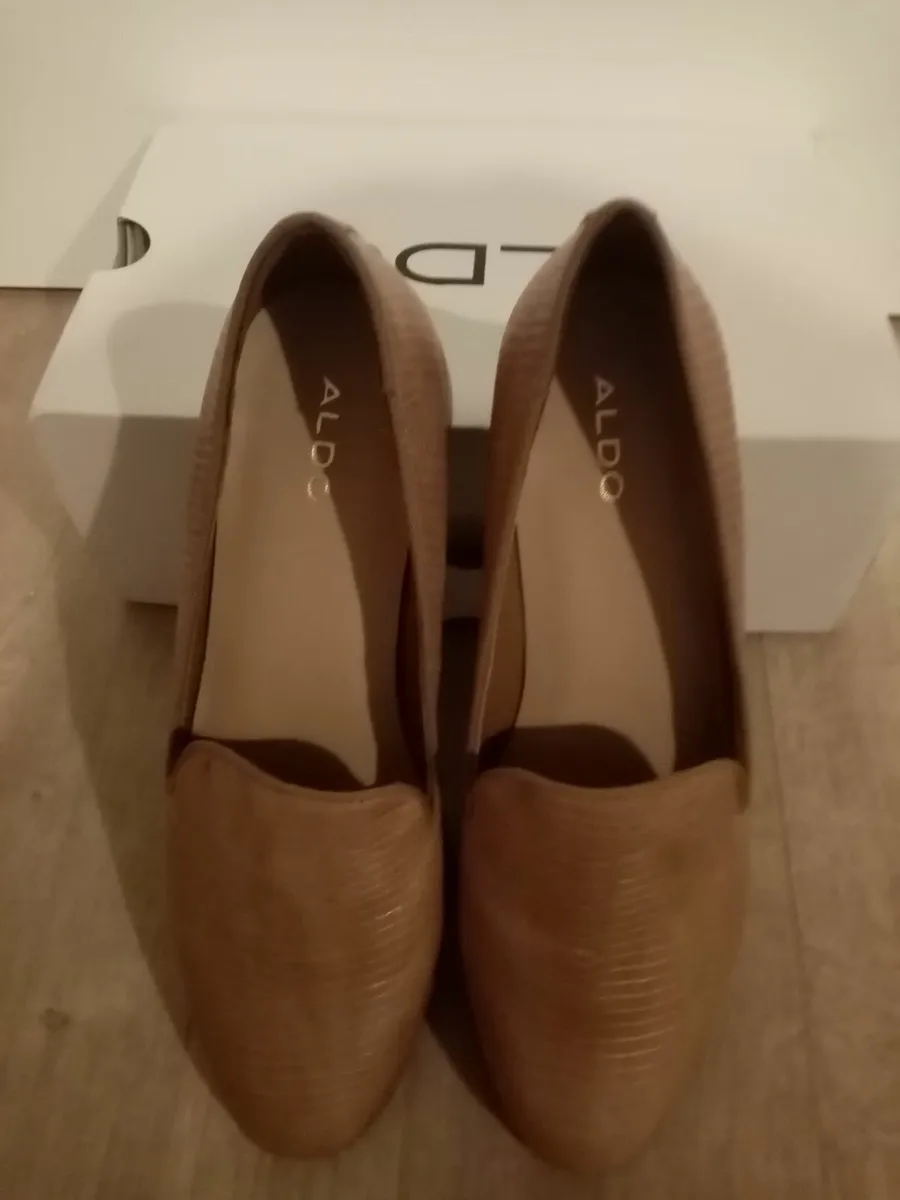 Ladies Aldo New  Size 5 leather Fawn shoes - Image 1
