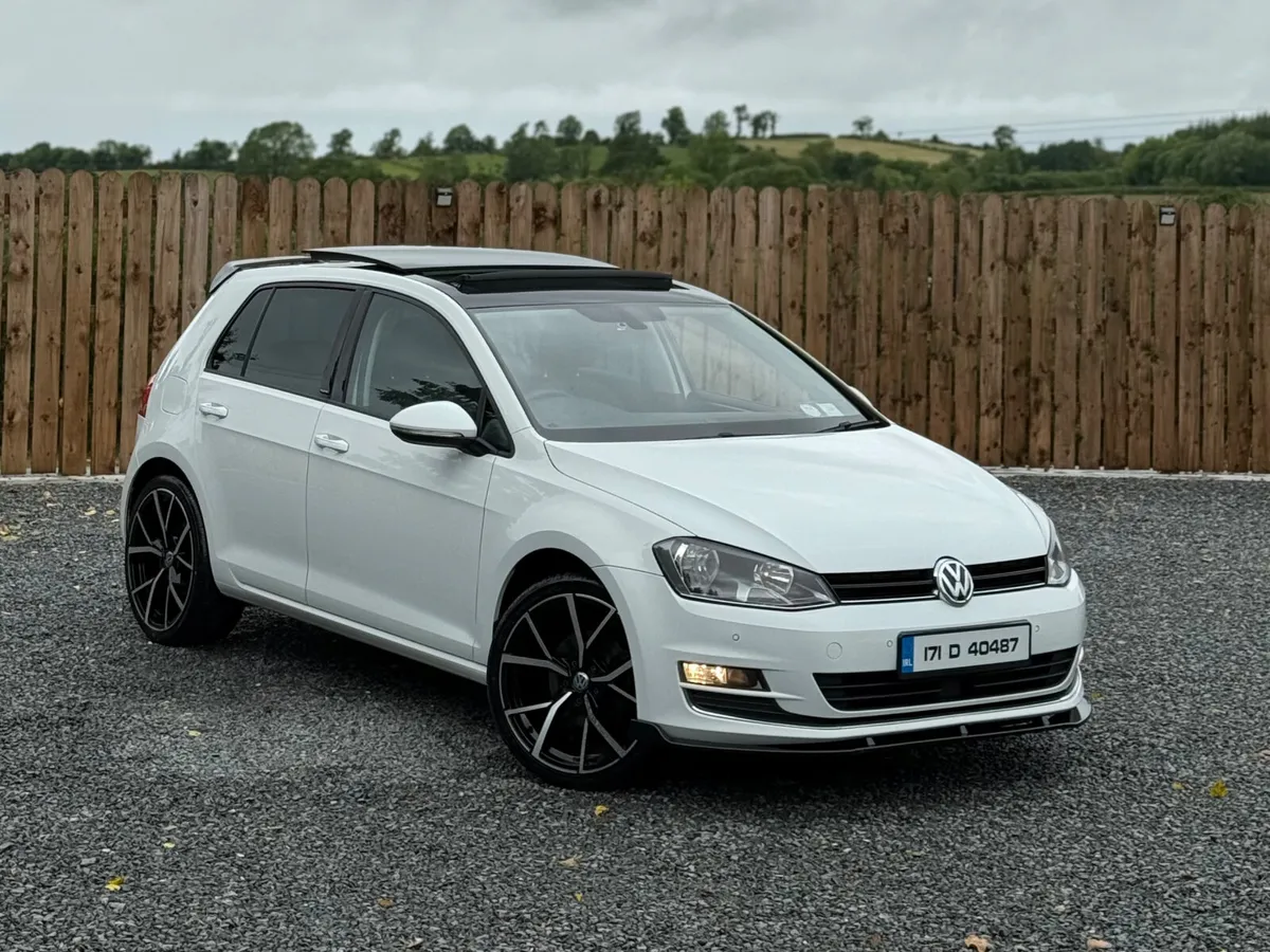 VOLKSWAGEN GOLF PAN ROOF 2017 - Image 4