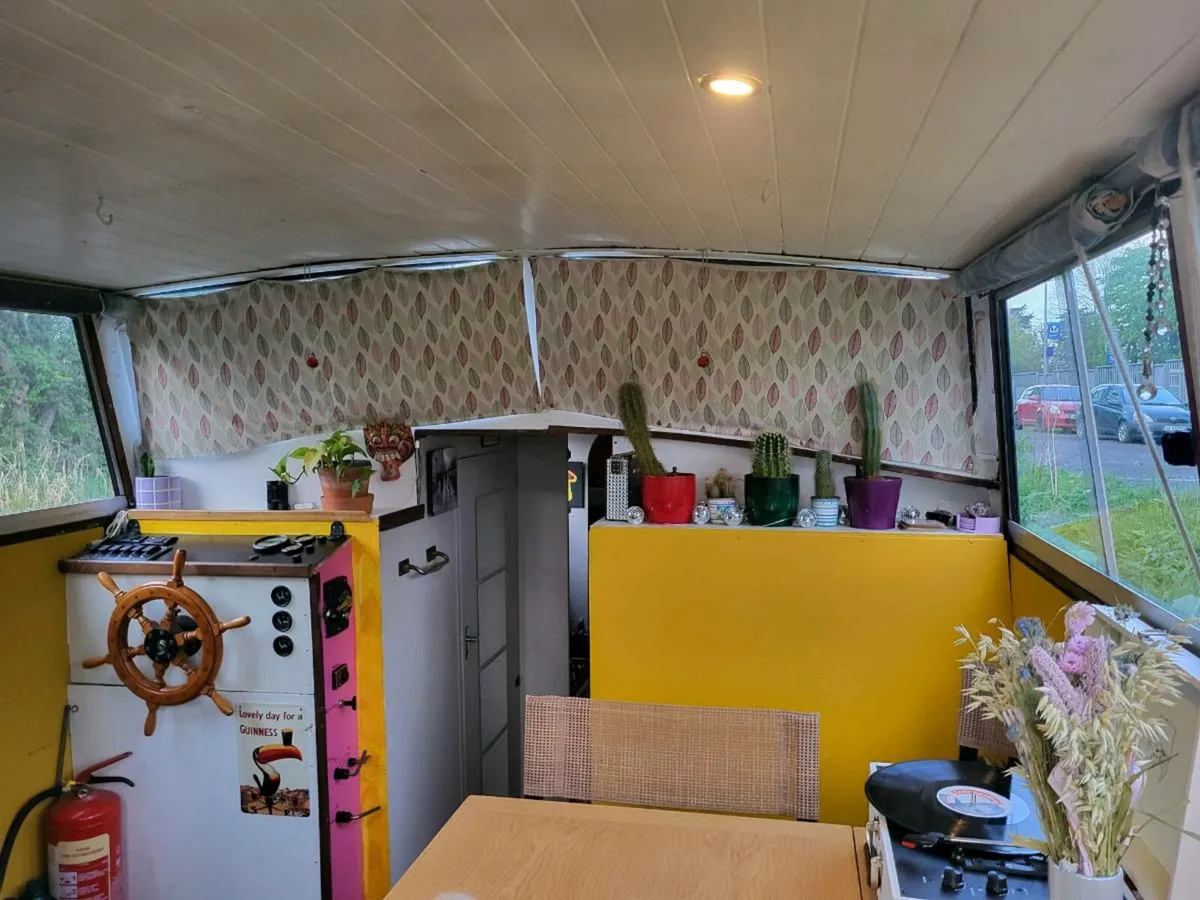 Liveaboard Canal Barge Widebeam Narrowboat - Image 3