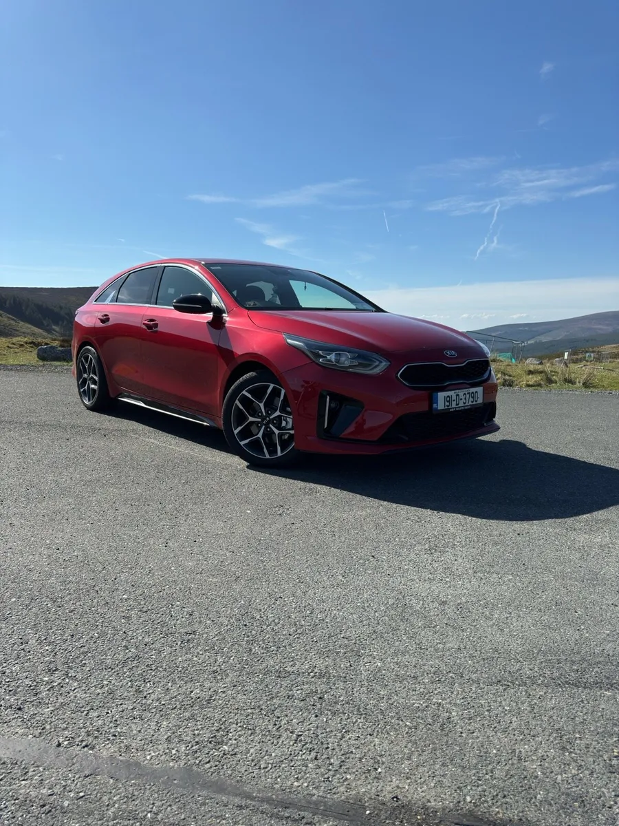 KIA PROCEED 1.4 TGDI PETROL LOW KM - Image 3