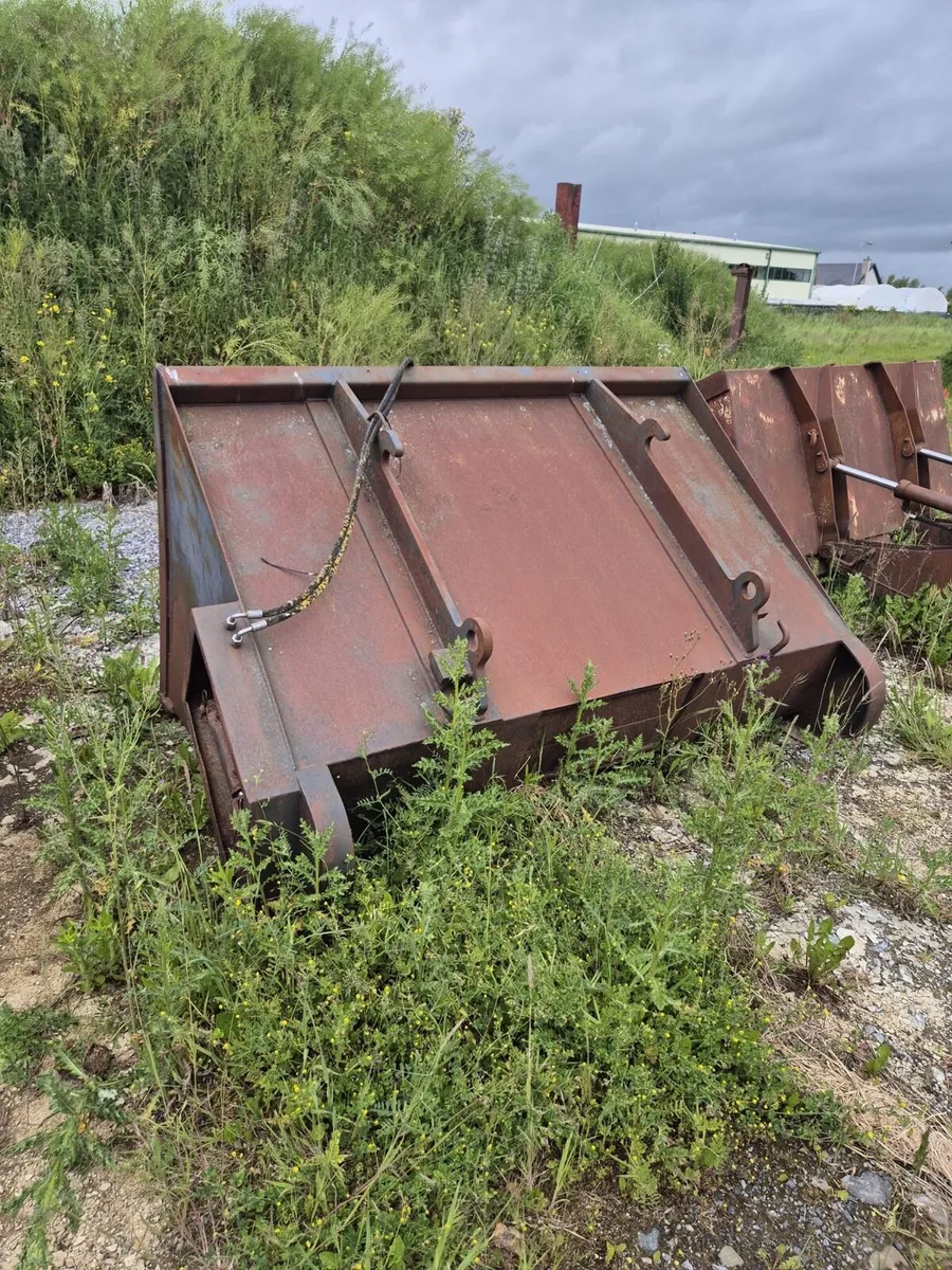 4 Loader buckets - Image 2