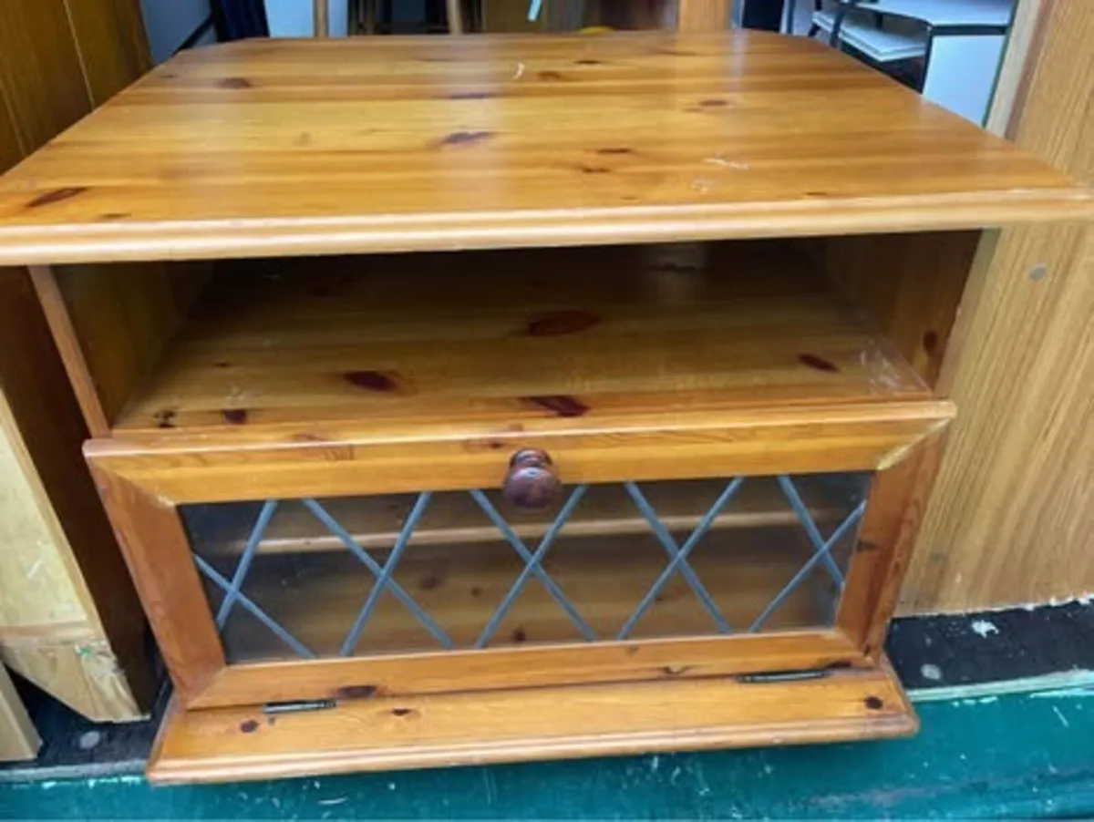 Tv stand - Image 1