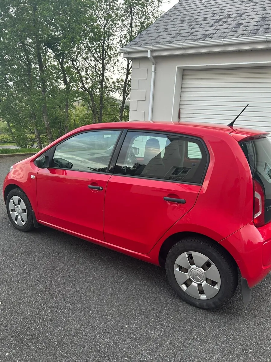 Volkswagen UP - Image 3