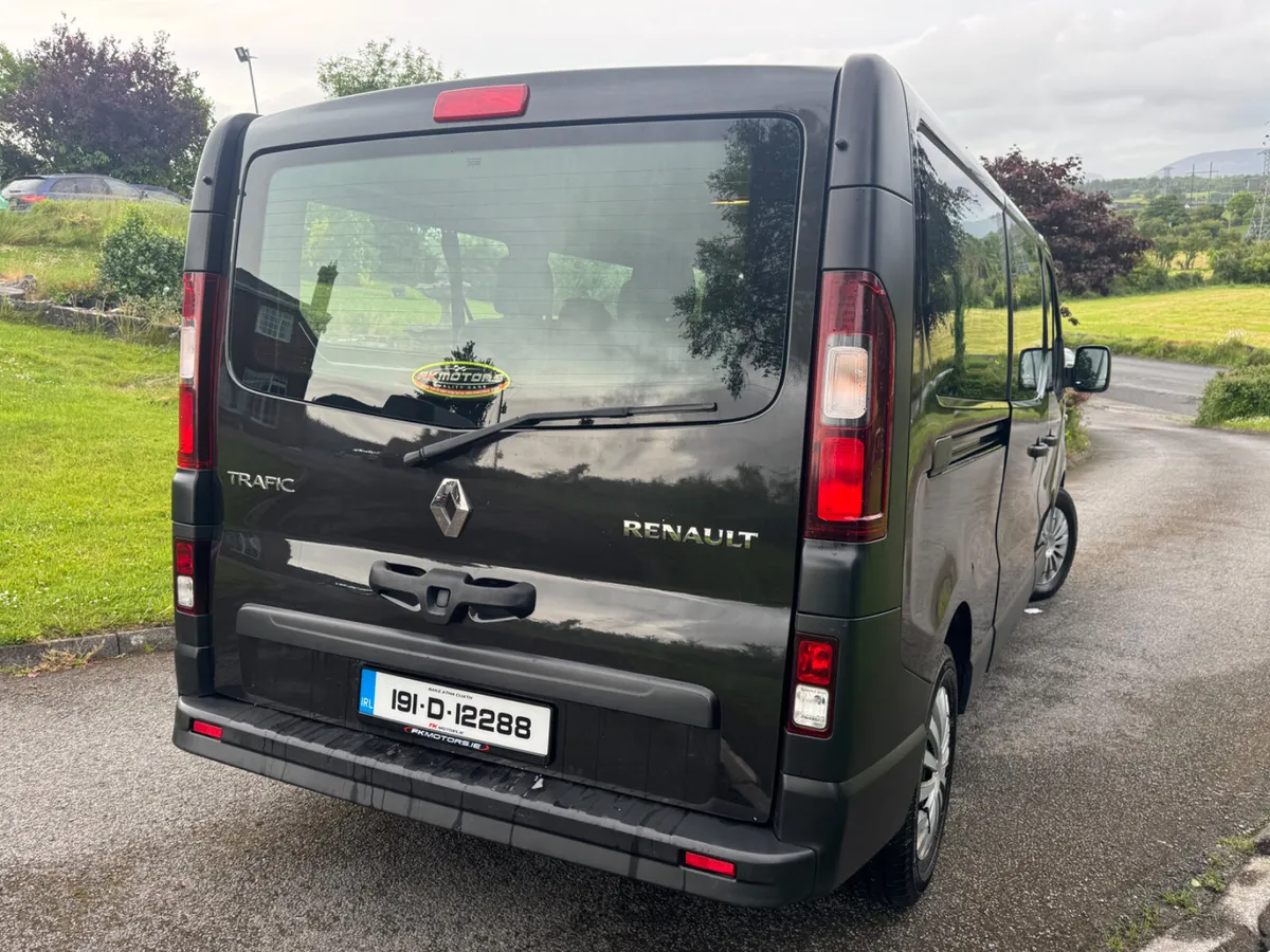 Renault Trafic 2019 9 seater new nct - Image 2