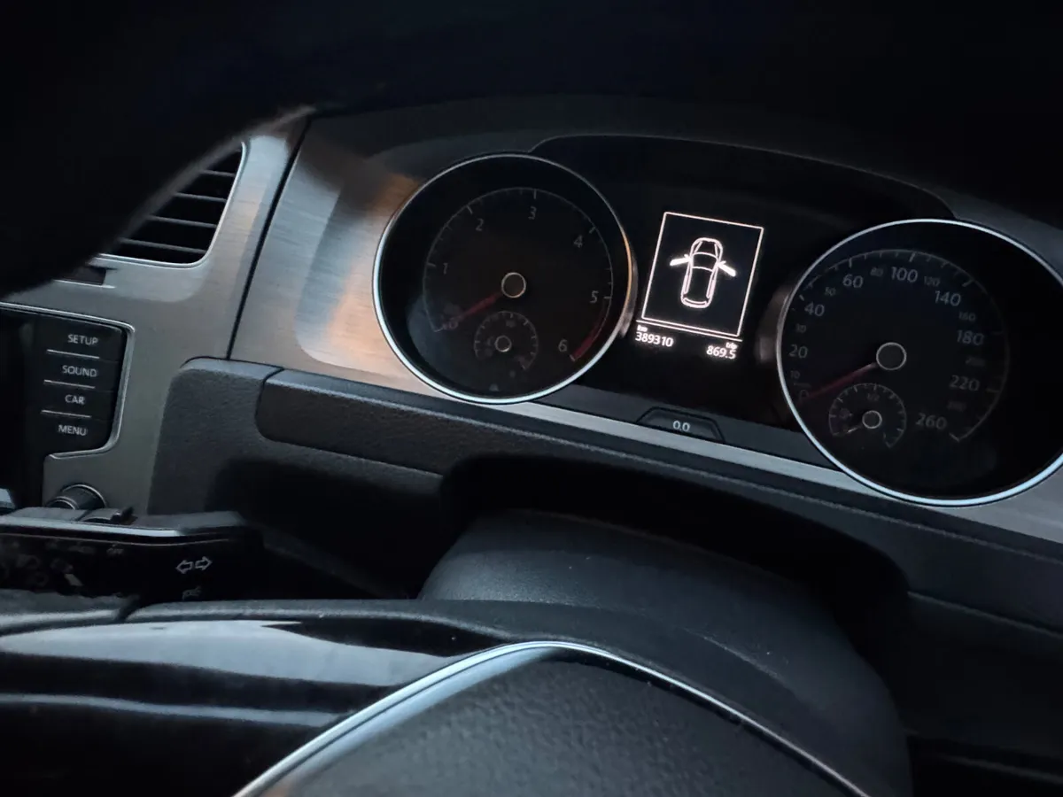 Volkswagen Golf 2014 1.6 diesel - Image 4