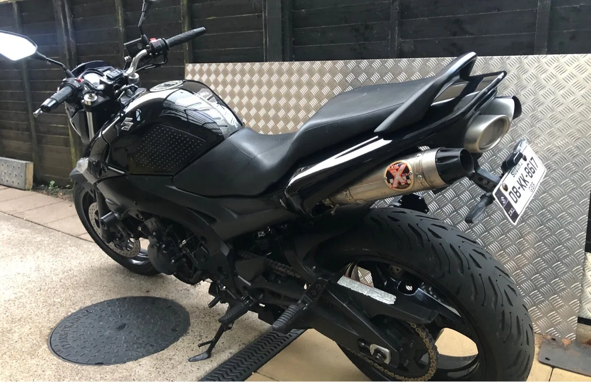 Suzuki GSR600 gsr 600 2008 - Image 2