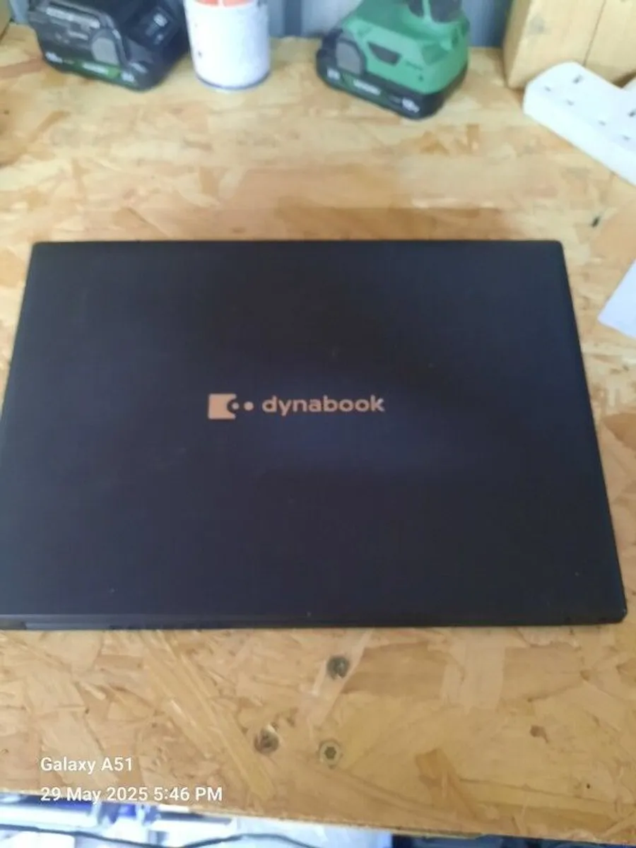 Toshiba DYNABOOK Laptop - Image 1