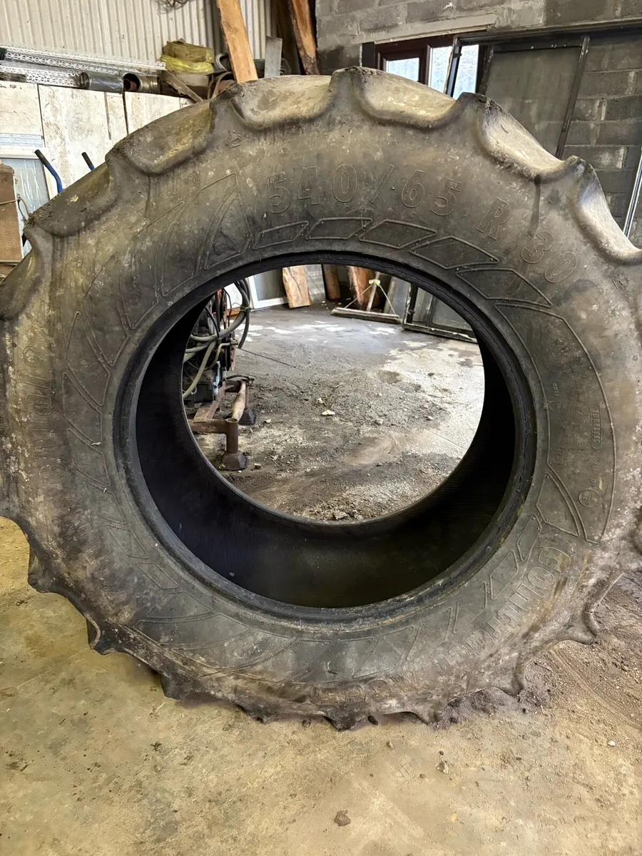 JCB Fastrac Tyres 540/65 R30 - Image 3