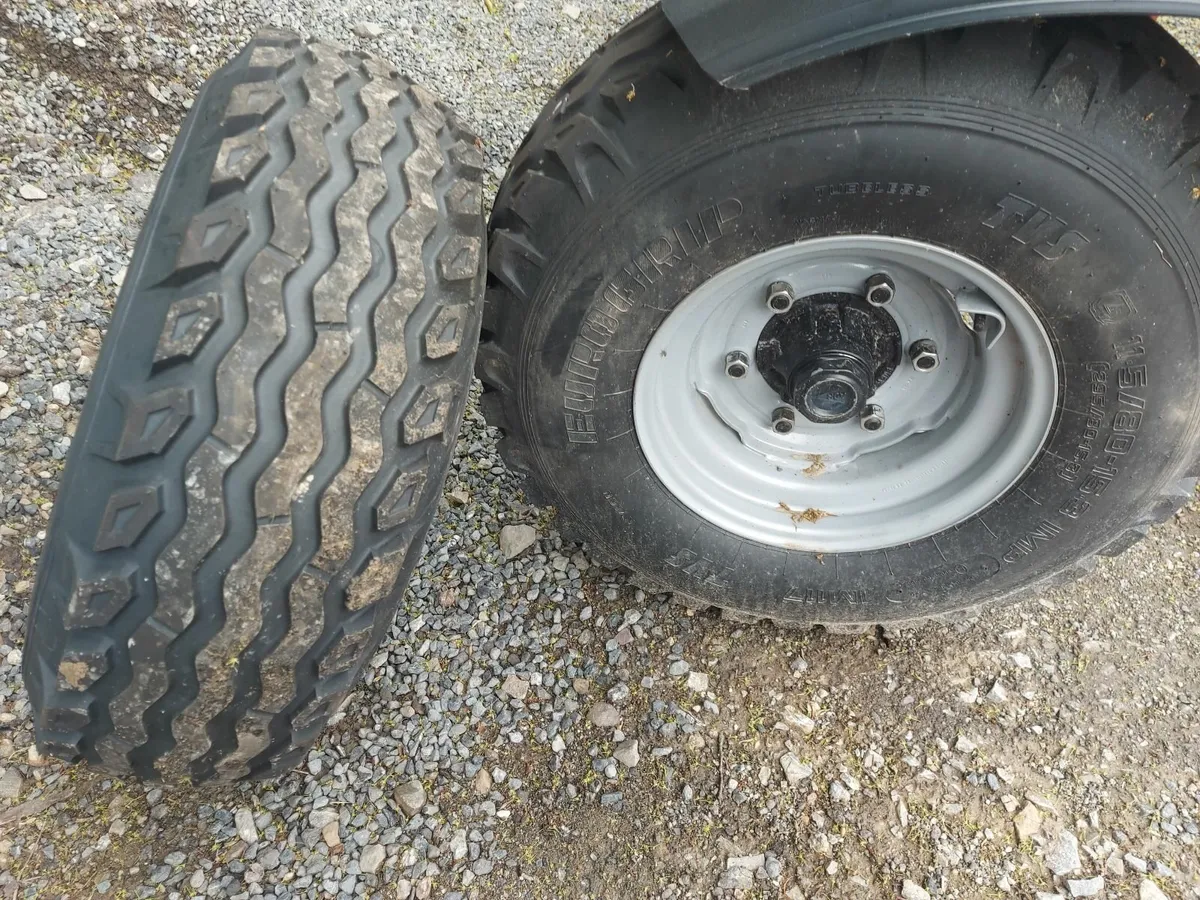6 stud wheels - Image 2