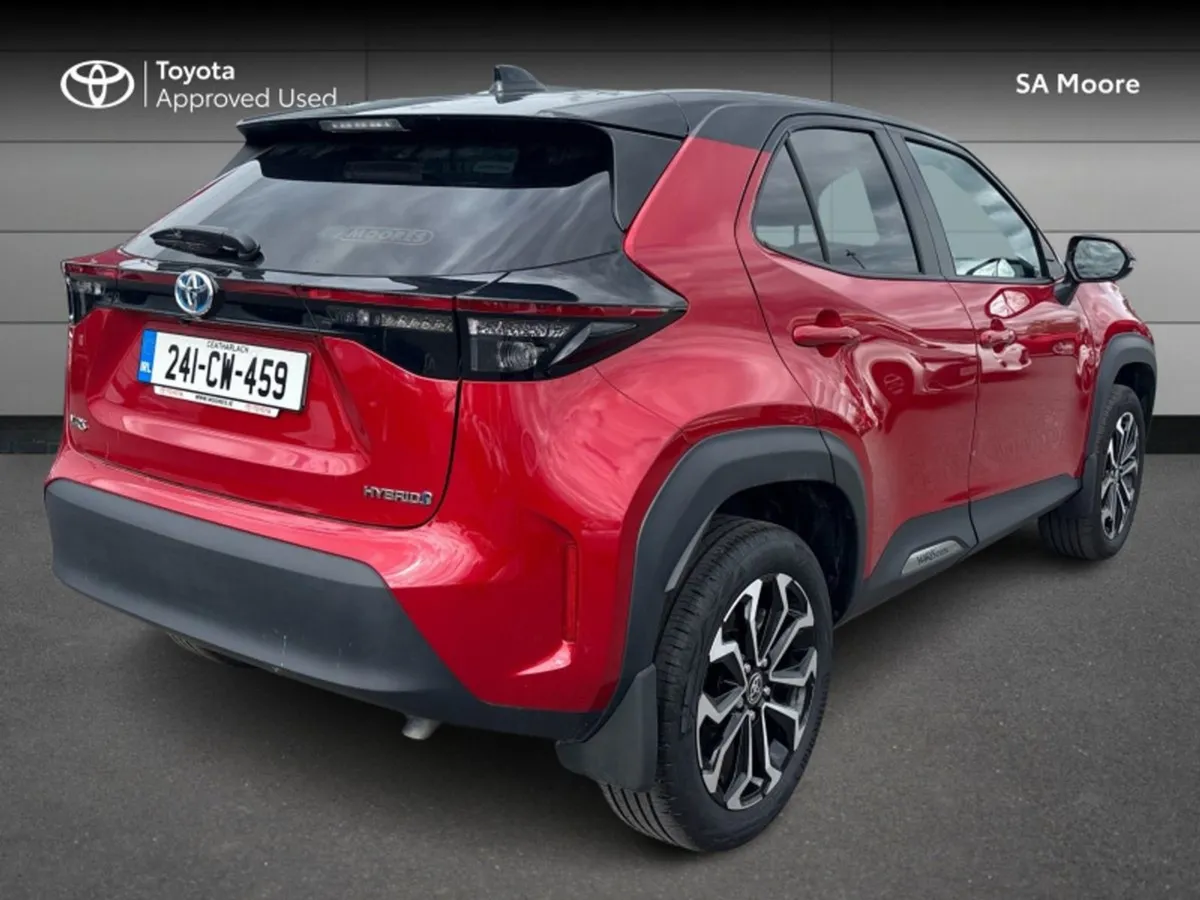 Toyota Yaris Cross Hybrid Luna Sport - Image 2