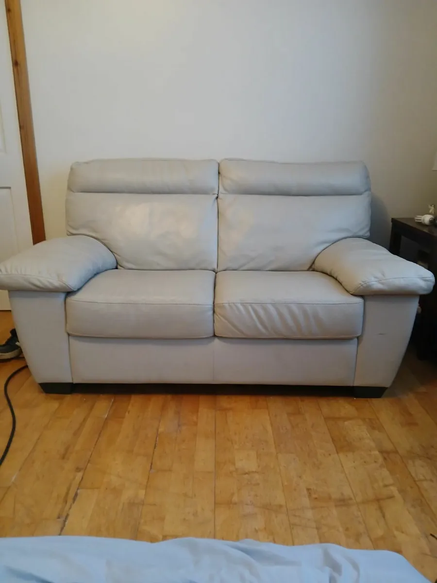 2 and 3 seater leather sofas - Image 2