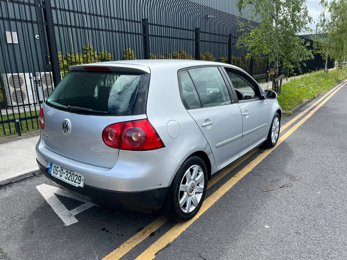 Volkswagen Golf 2005 - Image 2