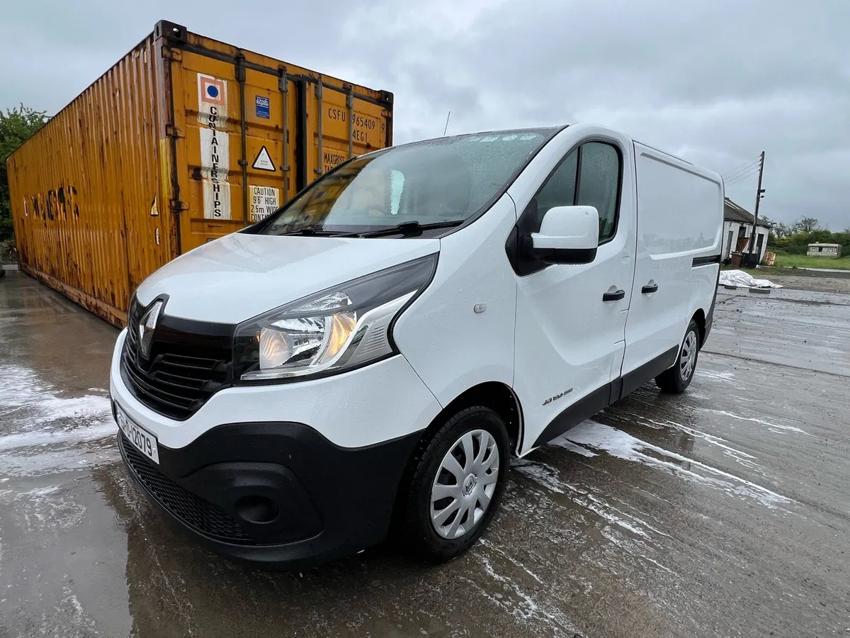 Renault Trafic 2015 - Image 1