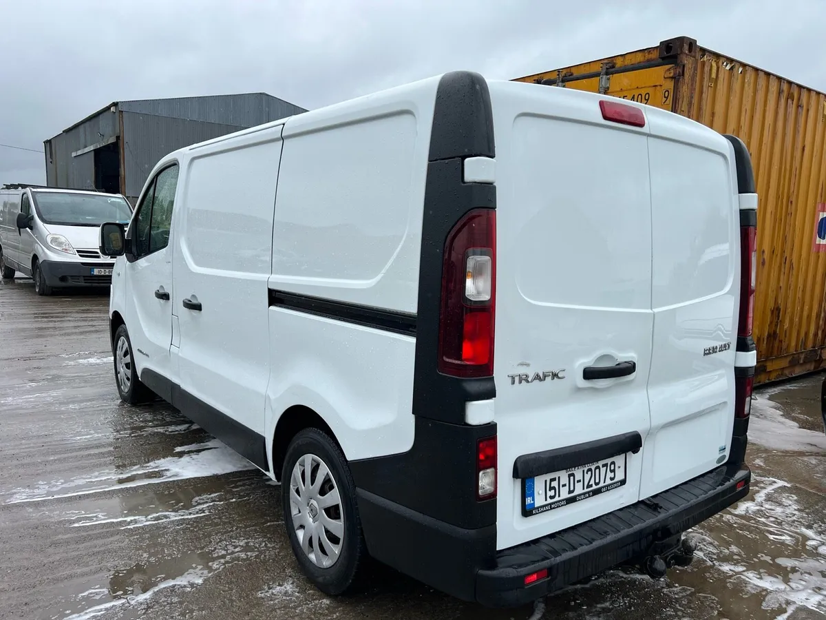 Renault Trafic 2015 - Image 3