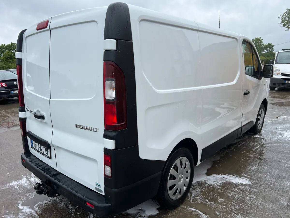Renault Trafic 2015 - Image 4