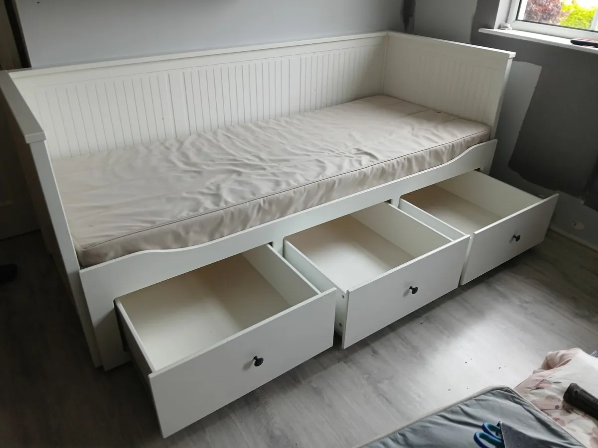 Guest bed. Brimnes ikea - Image 1