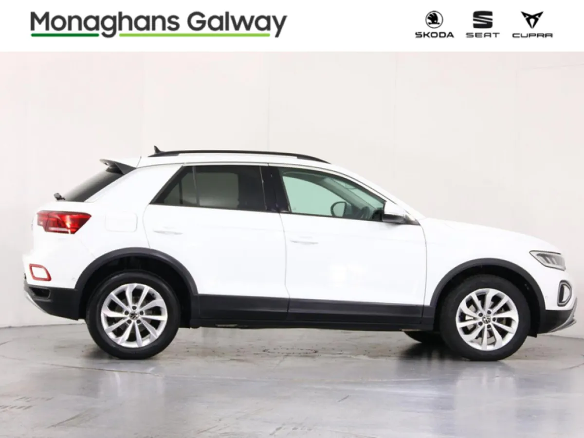 Volkswagen T-Roc LIFE 2.0 TDI 116HP REAR CAMERA - Image 3