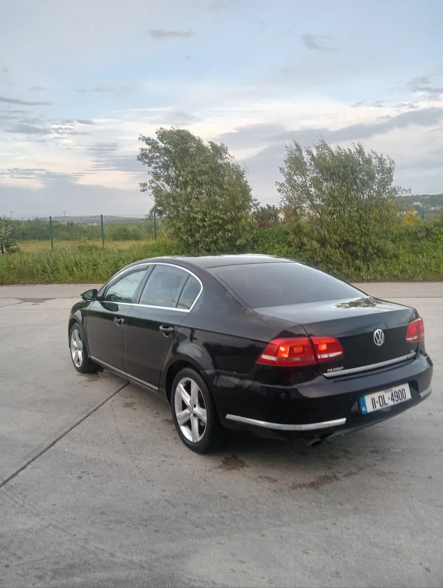 Volkswagen Passat 2011 - Image 4