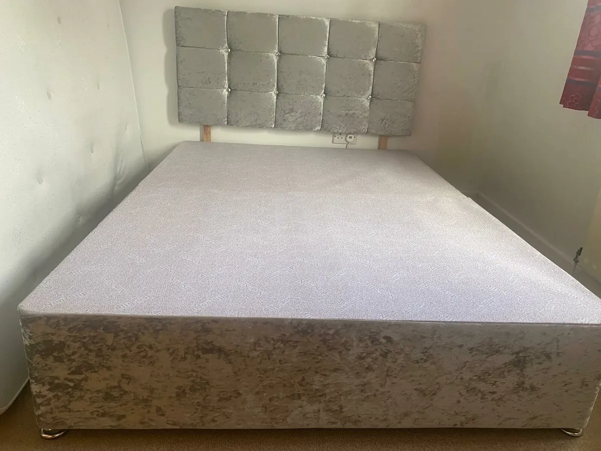 Double bed and mattress - Image 3