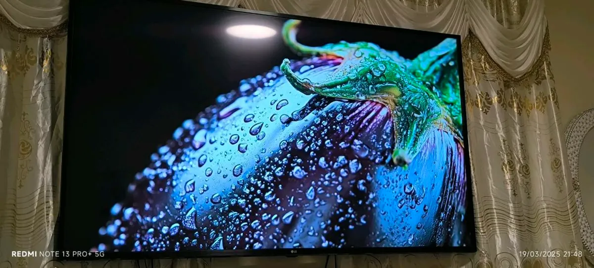 LG HDR SMART TV - Image 2