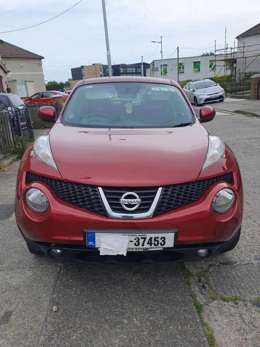 2014 Nissan Juke - Image 2