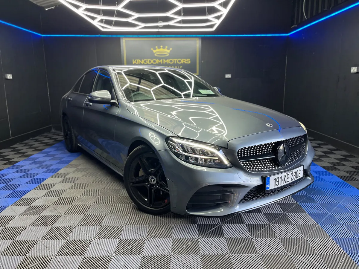 Mercedes-Benz C-Class Avantgarde 1 OWNER - Image 1