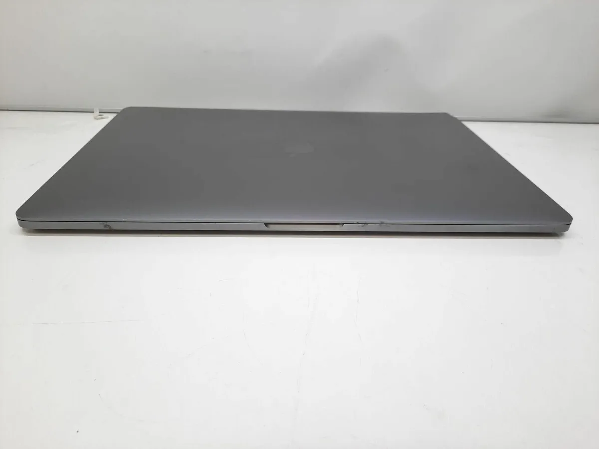 Apple 15" Macbook Pro 2016 i7 16GB RAM 2TB SSD - Image 2