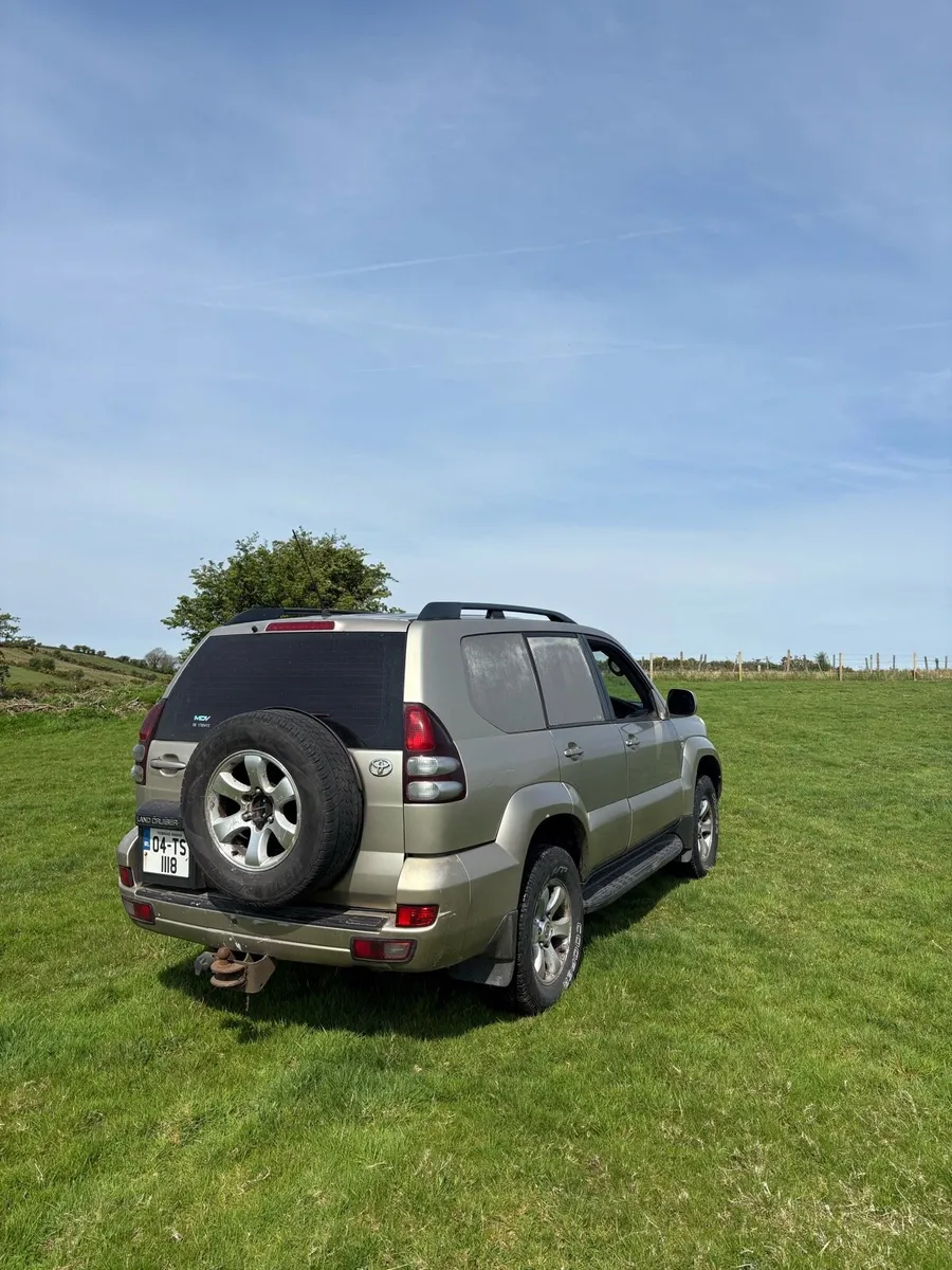 2004 lwb Land Cruiser - Image 4