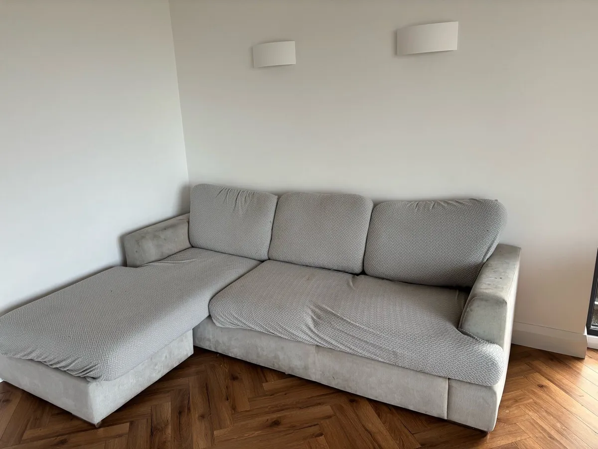 DFS Sofa - Image 2