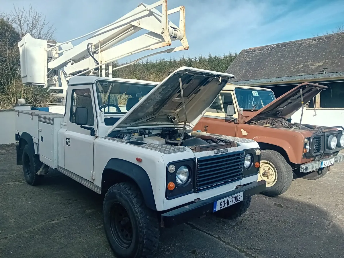 Land Rover Defender 1993 Cherry Picker - Image 2