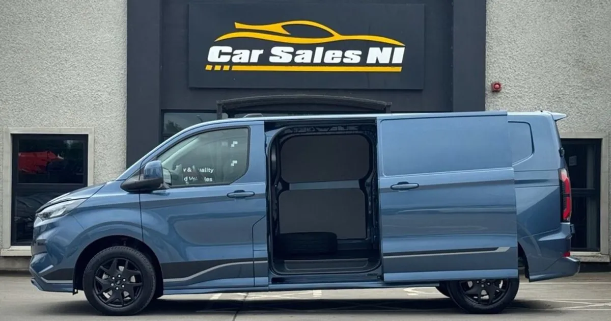 Ford Transit Custom 2.0 300 Ecoblue Sport Panel V - Image 4