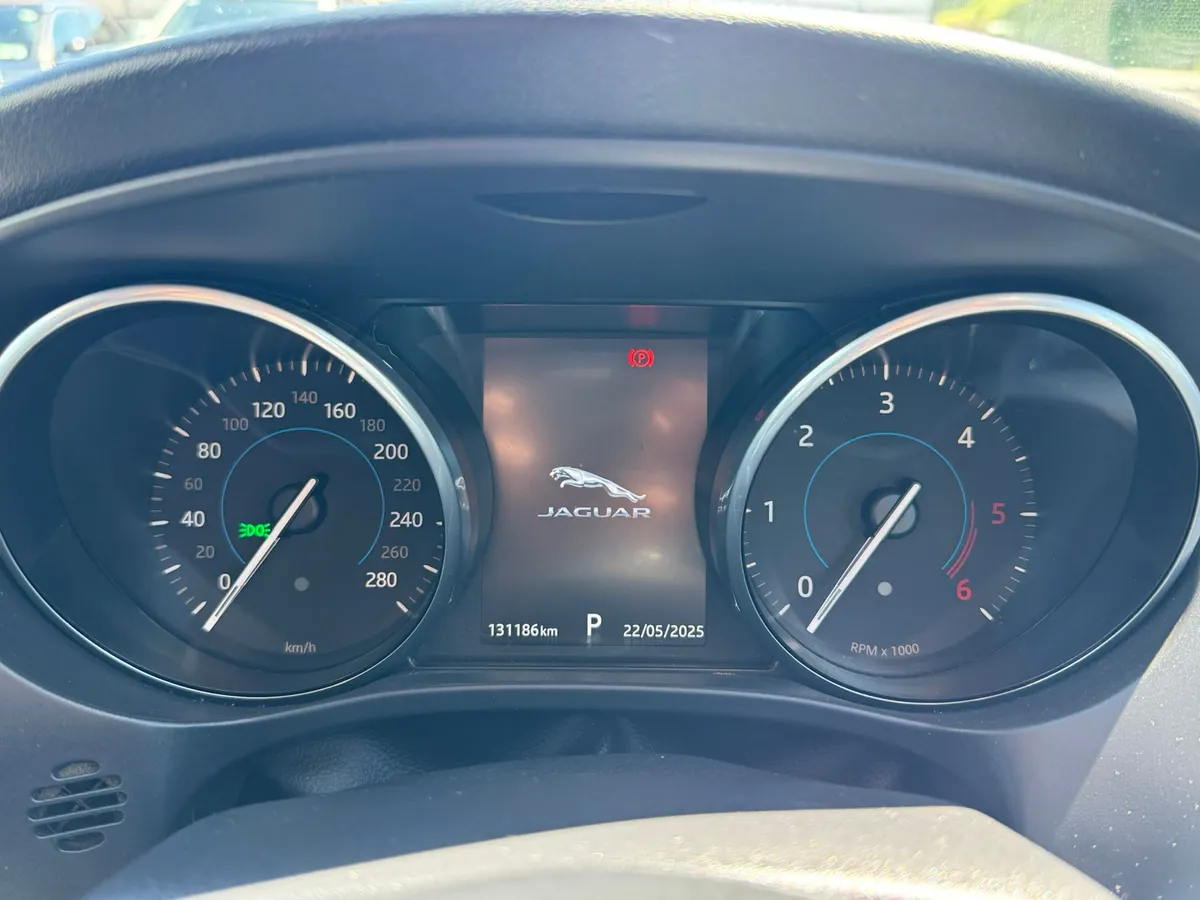 171 JAGUAR F PACE R SPORT AWD AUTO - Image 4