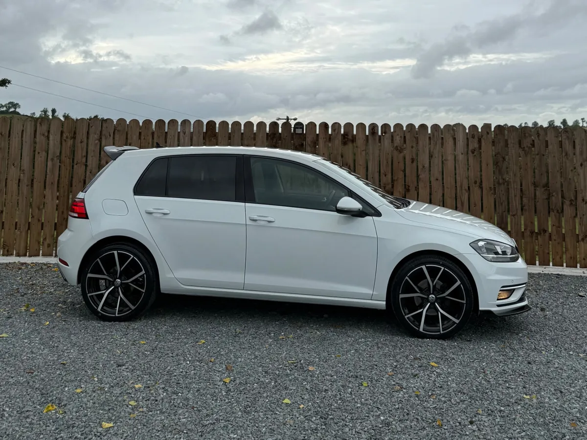 VOLKSWAGEN GOLF MK7.5 2017 - Image 4