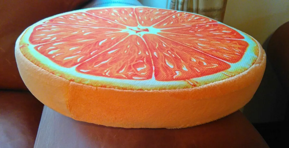 FLAT CUSHION, LOOKS LIKE A SLICE OF ORANGE (NEW). - Image 2