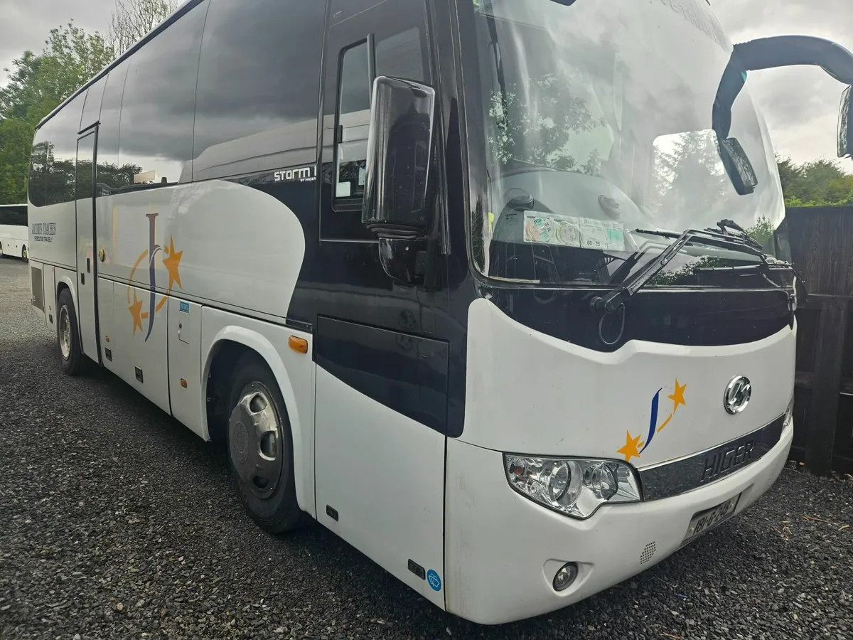 HIGER COACHES 2018 - Image 1