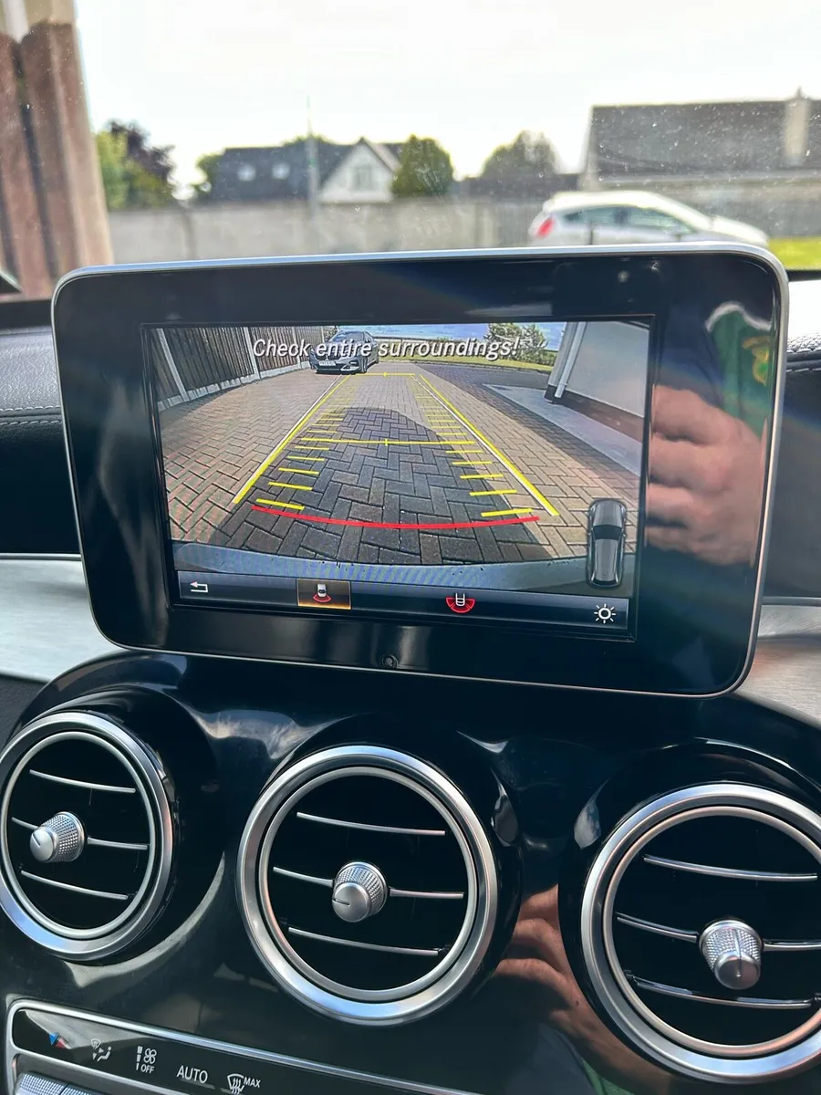Mercedes - Benz C300 Hybrid AMG Line - Image 3