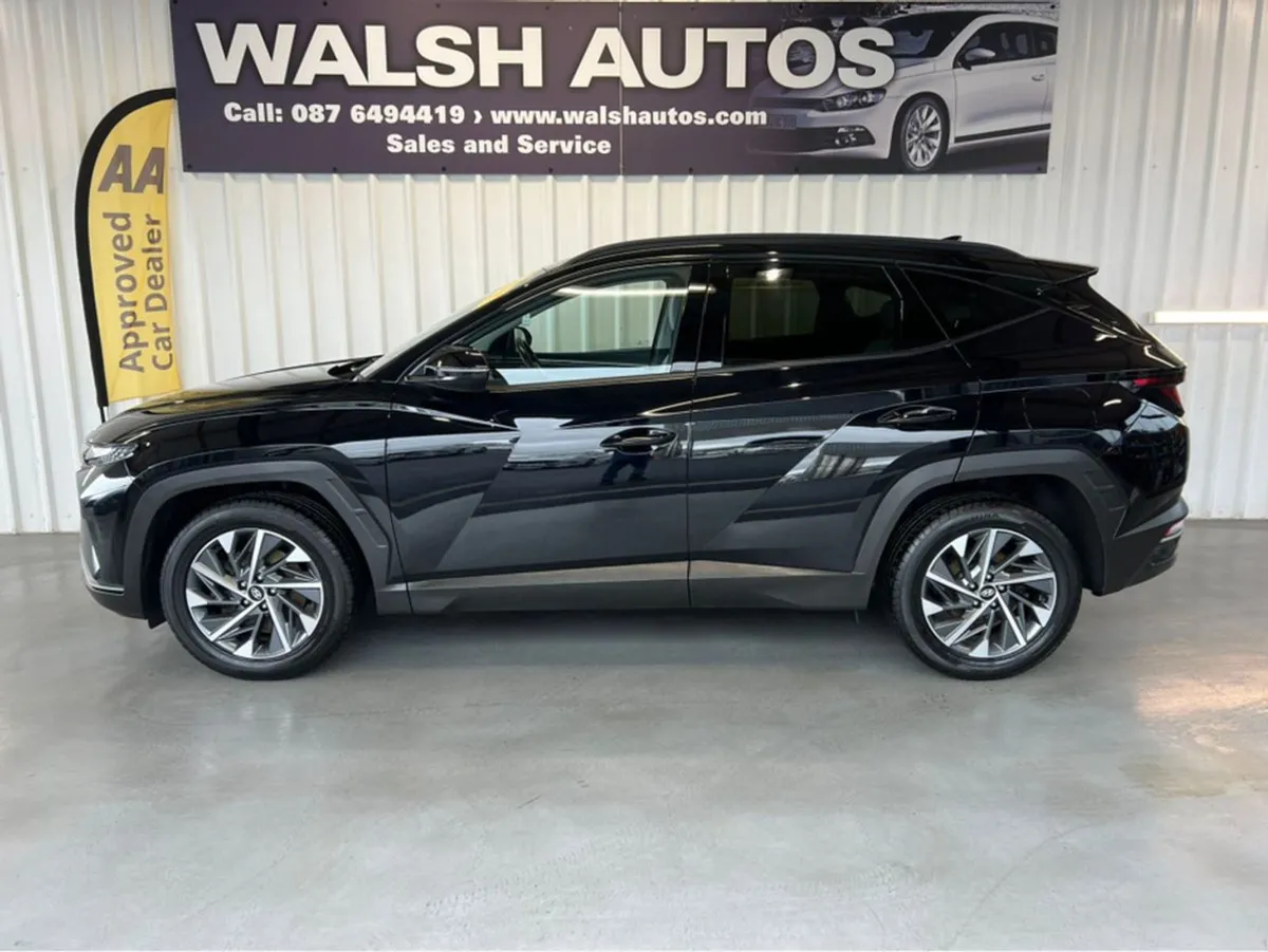Hyundai Tucson Executive 5DR - Image 2